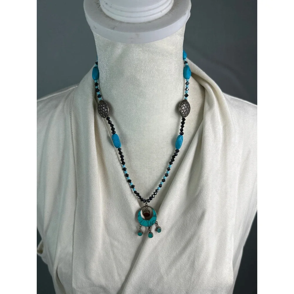 Southwestern Turquoise Black‎ Beaded Crescent Moon Pendant Necklace 18 Inch